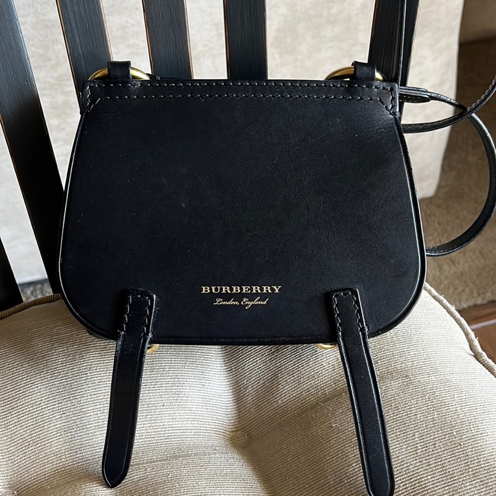 SOLD Like New Burberry Bridle Saddle Bag - Picture 2 of 13
